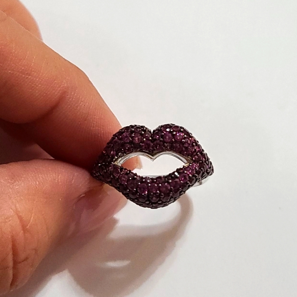 New - 925 SS kiss ring